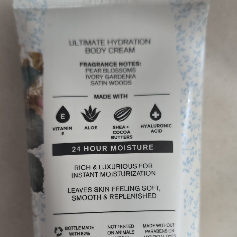 Bath & Body Works (BBW) - Dressed in White Body Cream - Picture 5 of 5